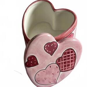 Valentine's Heart-Shaped Ceramic Trinket Box with Lid